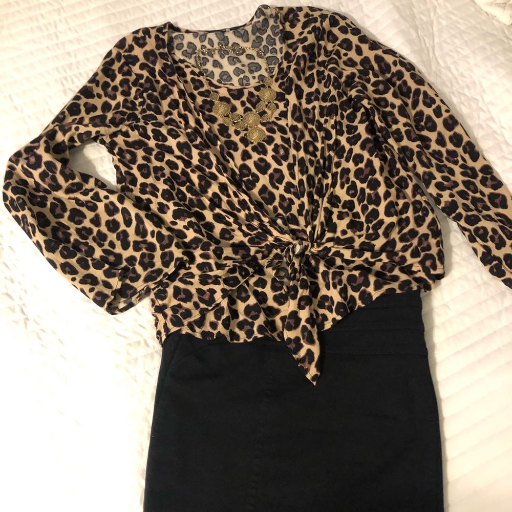 Leopard Print Blouse w/ front tie accent.